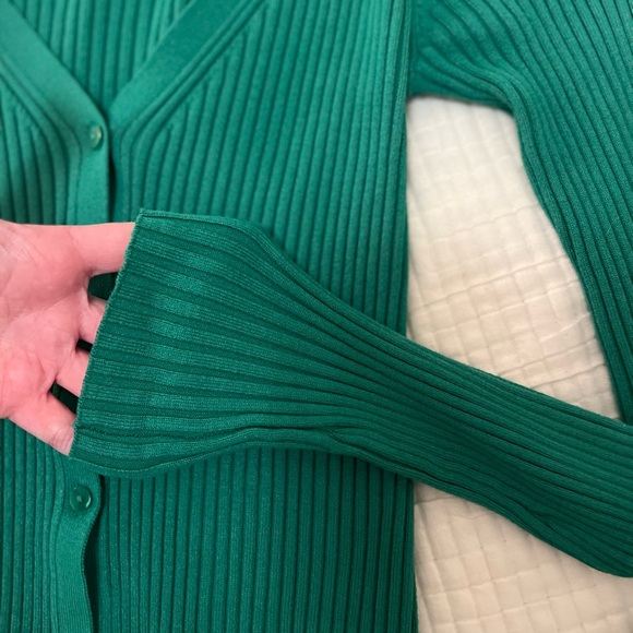 H&M Cropped Button Up Sweater | Green | Size S | NWOT - Picture 5 of 5